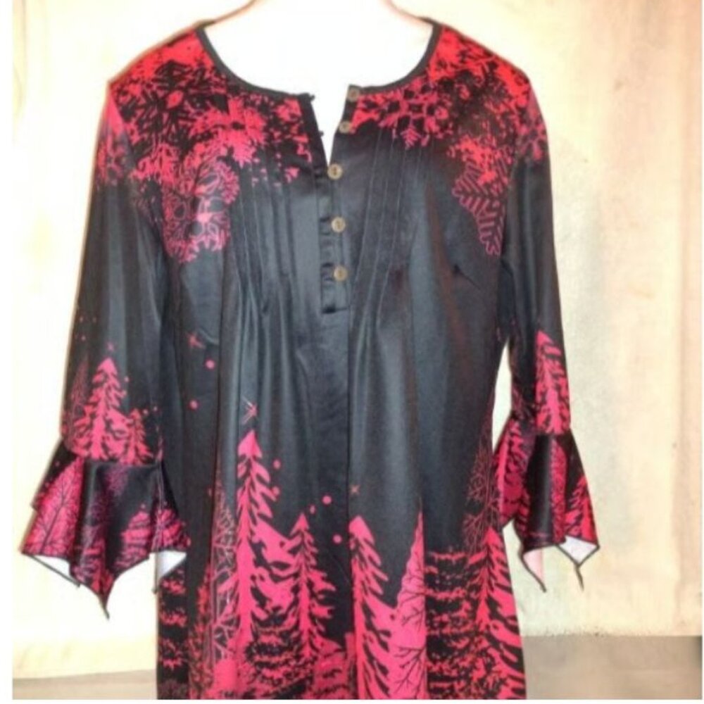 TORRID stylish Blouse. Gypsy cut, Black and Red in size XL